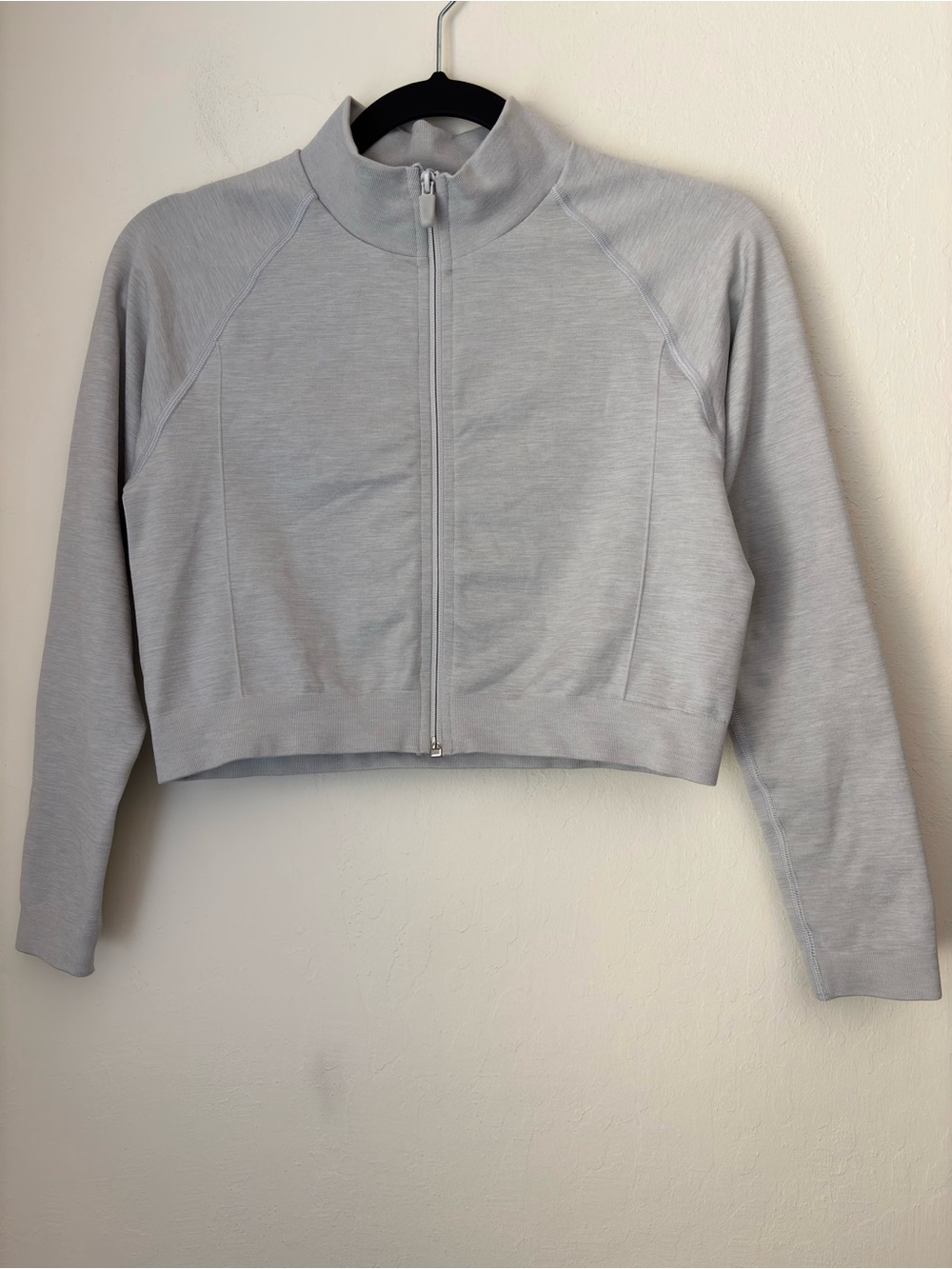 Alphalete Amplify Jacket Size Large Light Gray Full Zip Cropped Activewear